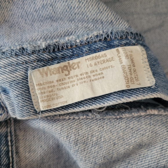 Vintage Women's Wrangler Jean Shorts - Picture 4 of 4